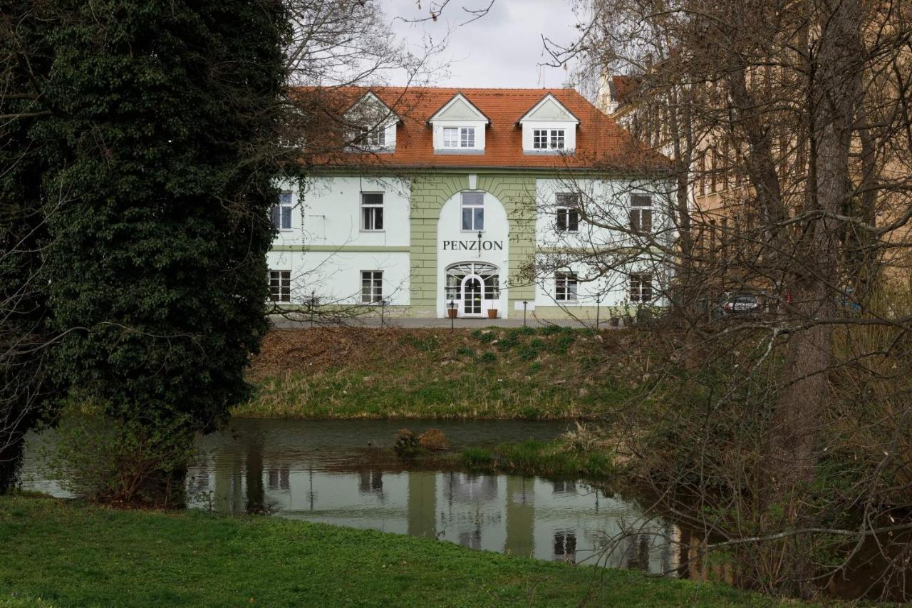 Litvan Sunset Apartments Czeskie Budziejowice Zewnętrze zdjęcie